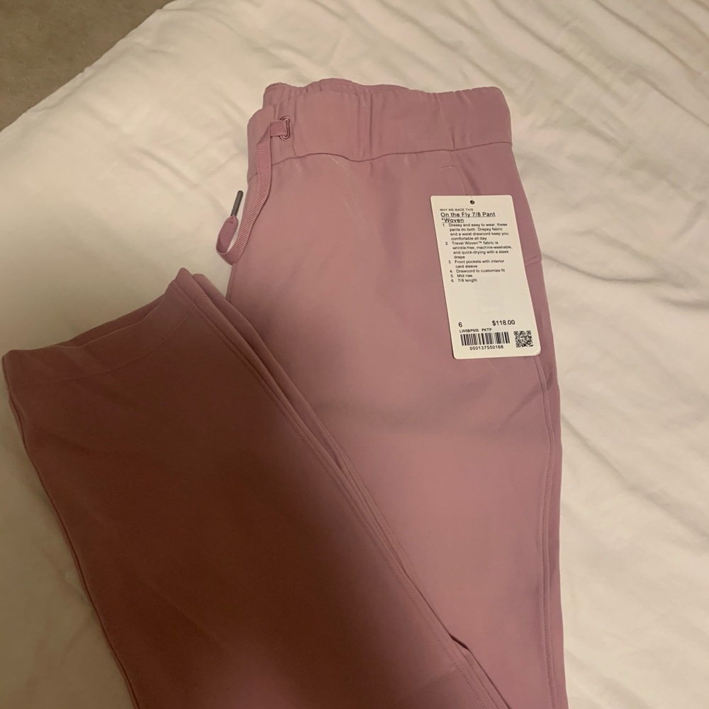 Lululemon on the fly pants